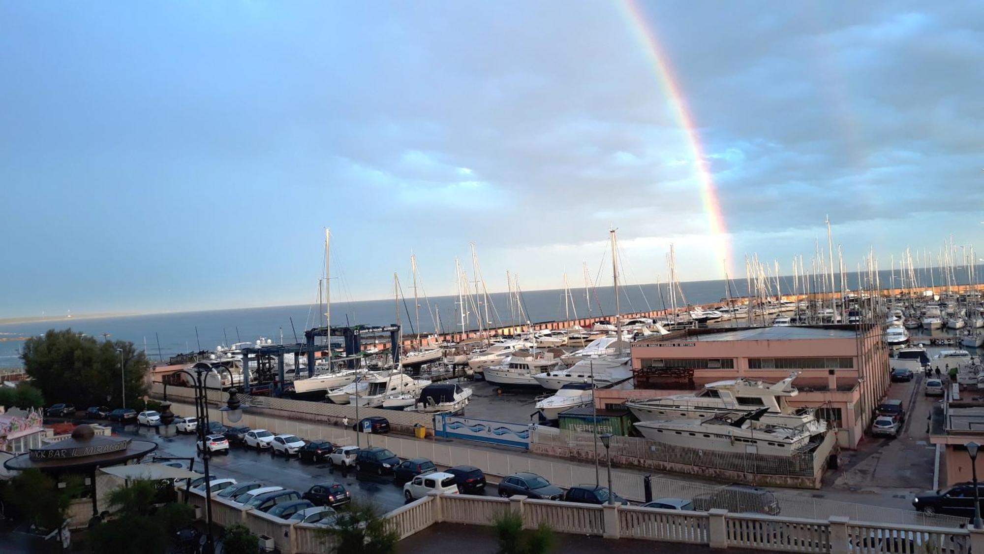 Spazioso Appartamento Sul Lungomare Di Nettuno Exteriér fotografie